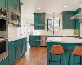 угловая кухня с островом Аксинья